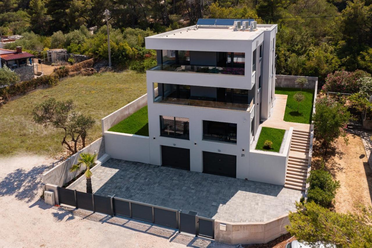 House & Home Slatine Exteriér fotografie